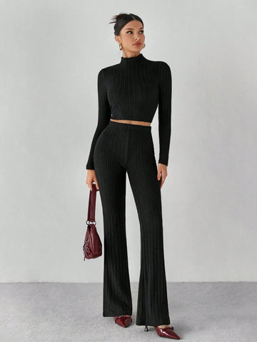 Mock Neck Crop Tee & Flare Leg Pants Back Two Piece Back Two Piece Set