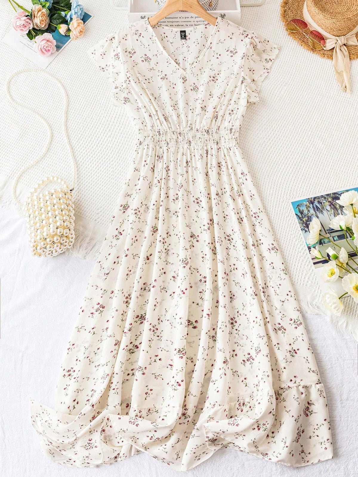 Women's Short Flying Sleeves Vintage Floral Print A-Line Dress With Waist-Cinching