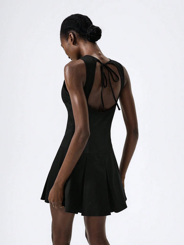Round Neck, Hollow Back Strap, Pleated Bow Mini Women Dresses