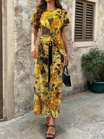 VCAY All-Over Allover Print Round Neck Split Hem Short Sleeve Shirt