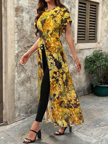 VCAY All-Over Allover Print Round Neck Split Hem Short Sleeve Shirt