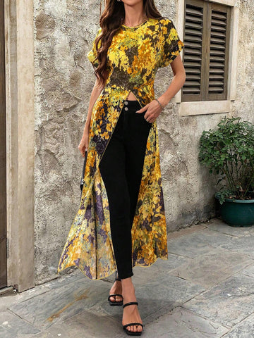 VCAY All-Over Allover Print Round Neck Split Hem Short Sleeve Shirt