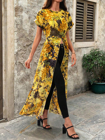 VCAY All-Over Allover Print Round Neck Split Hem Short Sleeve Shirt