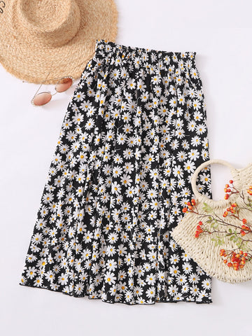 VCAY Allover Daisy Print Skirt