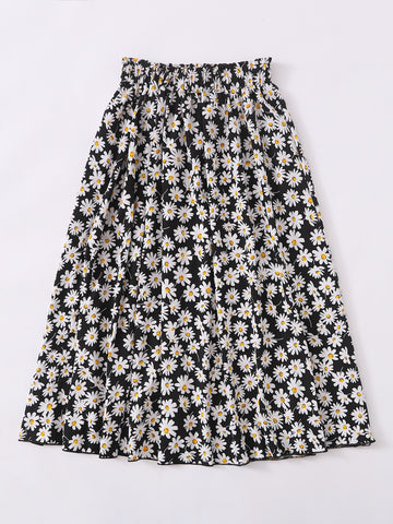 VCAY Allover Daisy Print Skirt