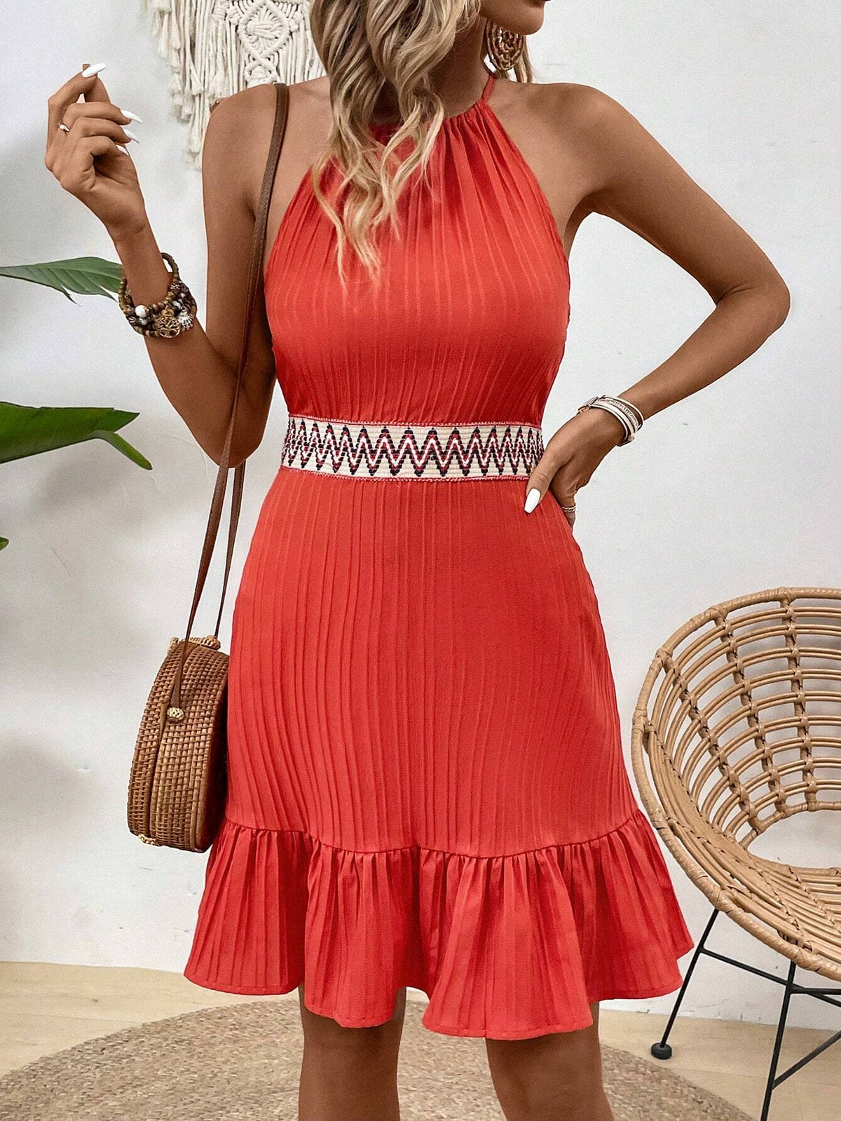 Cross Back Color Block Halter Neck Knot Detail Zig-Zag Pattern Cutout Maxi Dress