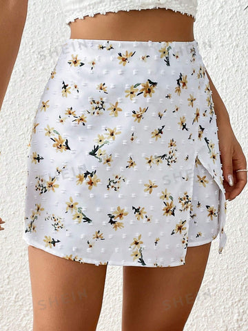 VCAY Floral Print Jacquard Split Hem Skort