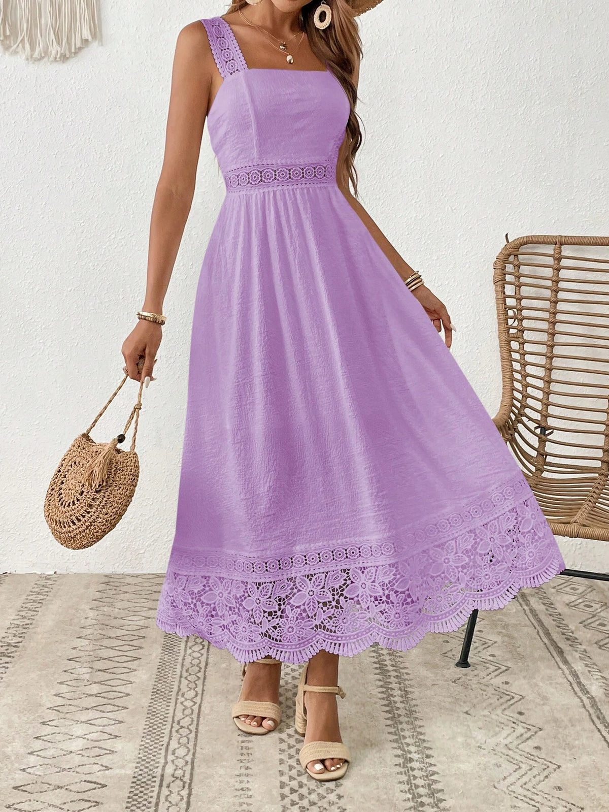 Ladies' Holiday Leisure Solid Color Lace Spliced Sleeveless Dress With Empire Waist