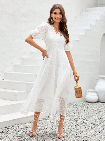 Ladies' Solid Color Cutout Puff Sleeve Dress