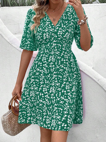 Ladies' Summer Vacation Style Floral V-Neck Short Sleeve Dress