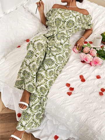 Off-Shoulder Top & Long Pants Set With All-Over Print