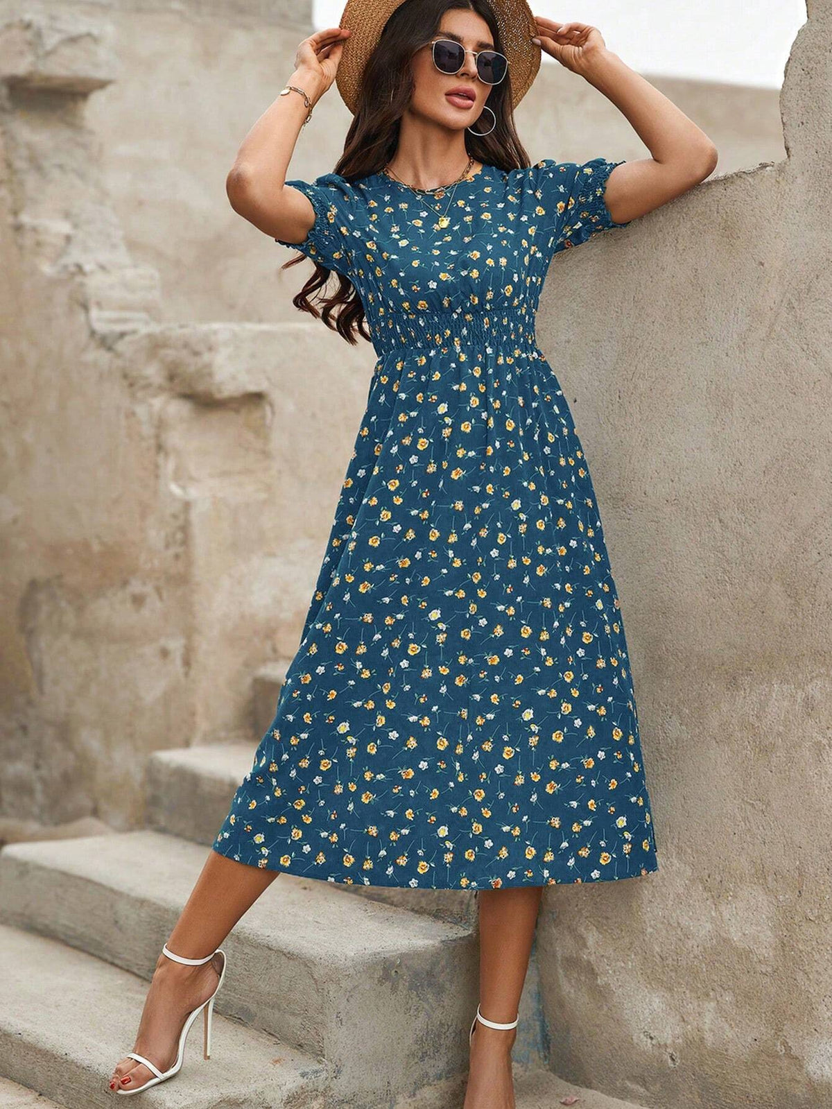 Small Floral Print Round Neck Waist Drawstring Dress