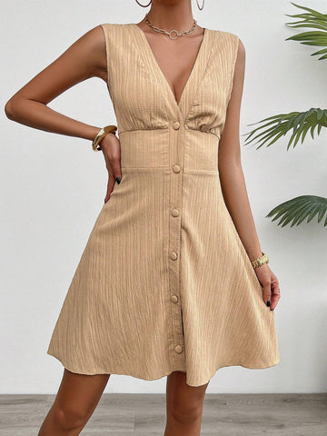Solid Color Textured V-Neck Sleeveless Dress