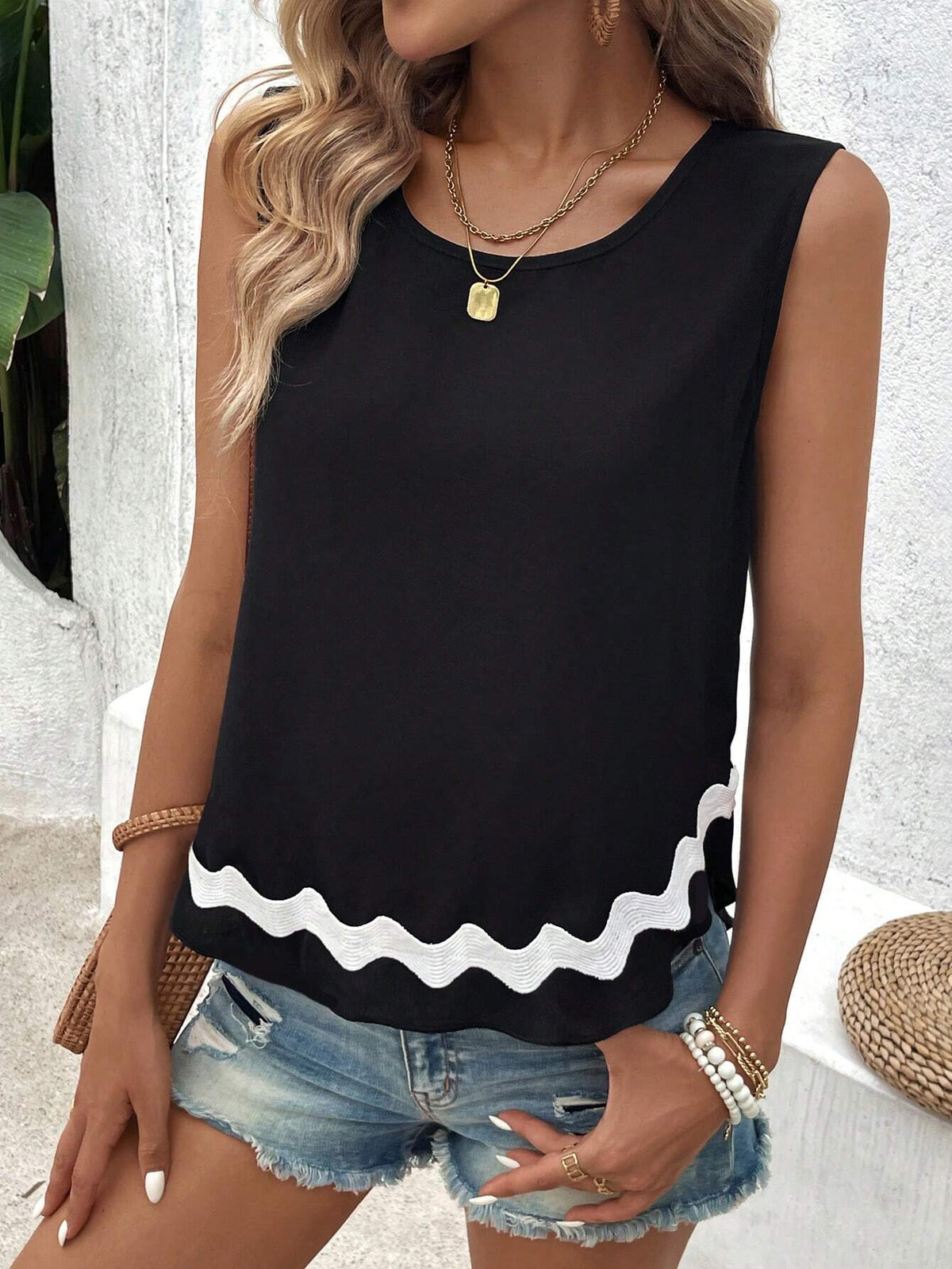 VCAY Women Fashion Sleeveless Shirt With Color Block Edge