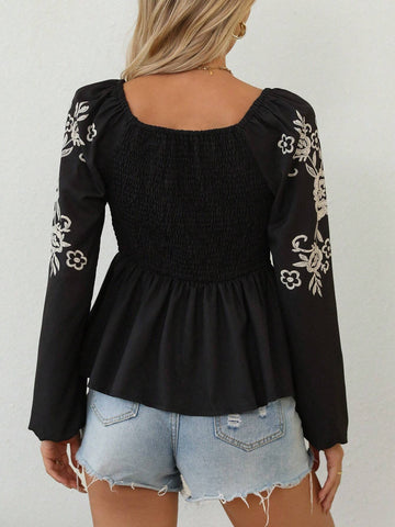 VCAY Women's Black Rose Flower & Butterfly Embroidered Sweetheart Neck Casual Vacation Long Sleeve Blouse