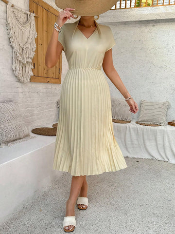 Women's Elegant Batwing Sleeve Short-Sleeved Dress With Pleated Hem