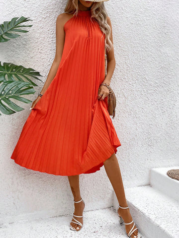 Women's Pleated Halter Neck Sleeveless Maxi Dress
