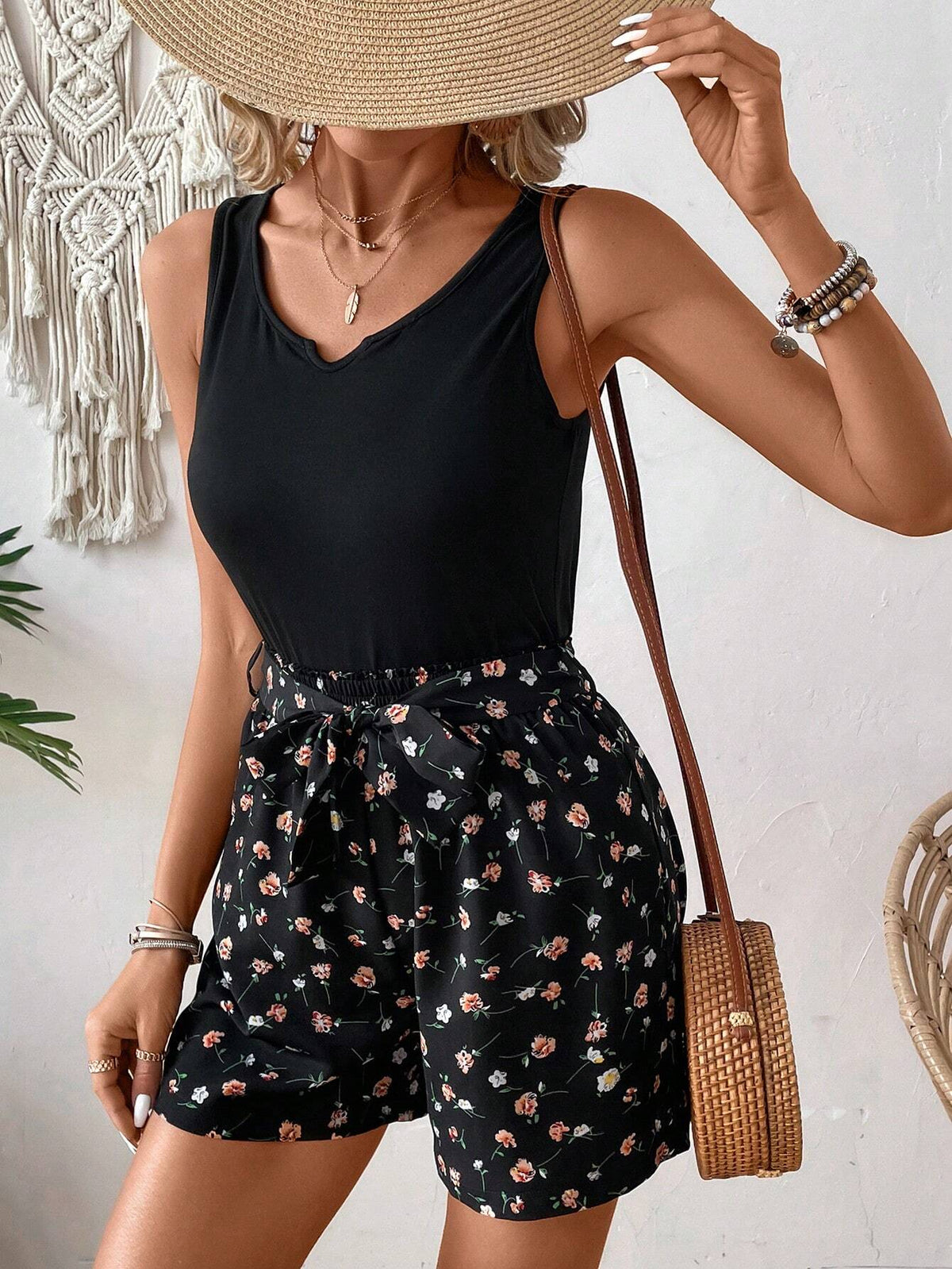 Women's Solid Color Notch V-Neck Camisole And Floral Print Shorts 2pcs/Set