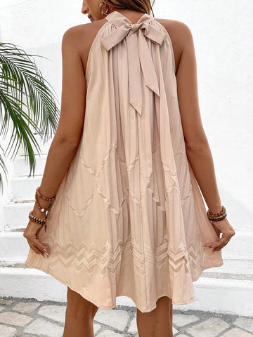 Women's Solid Color Pleated Halter Neck Dress