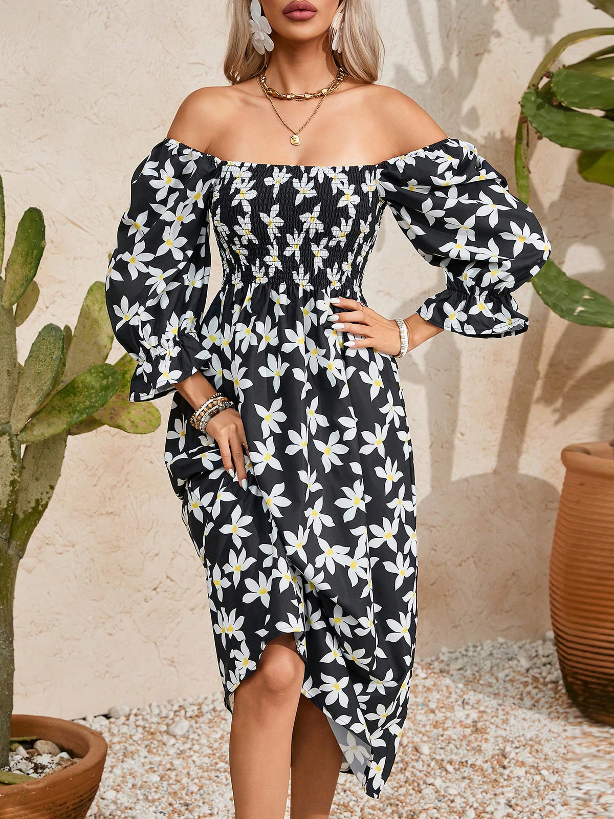 Women's Square Neck Floral Print Fitted Shirred Dress