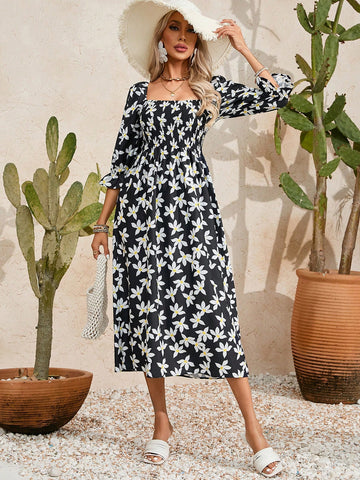 Women's Square Neck Floral Print Fitted Shirred Dress