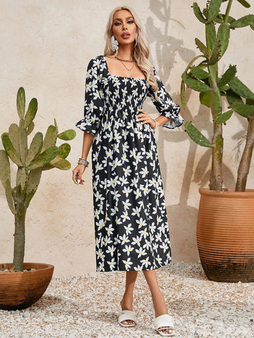 Women's Square Neck Floral Print Fitted Shirred Dress