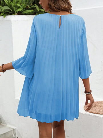 Women's Summer Keyhole Pleated Dress With Round Neck