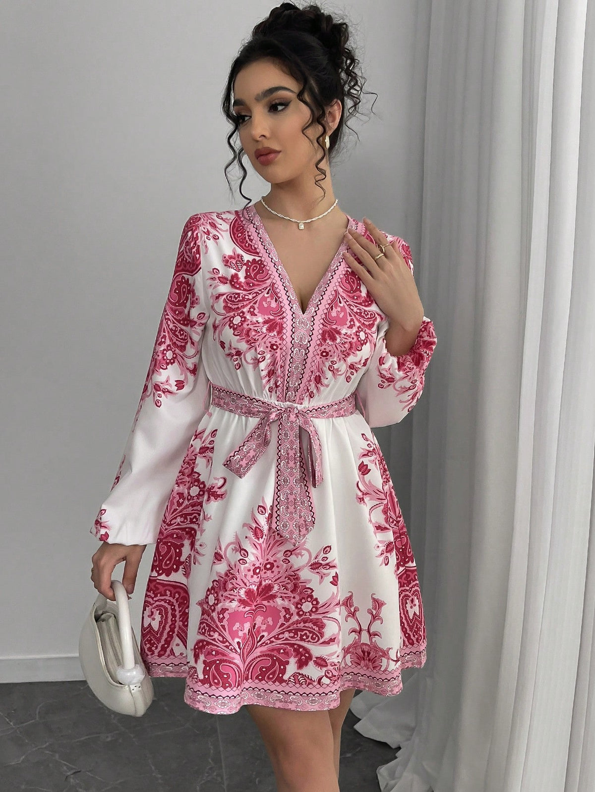 Women's Floral Print V-Neck Lantern Sleeve Elegant Short Dress