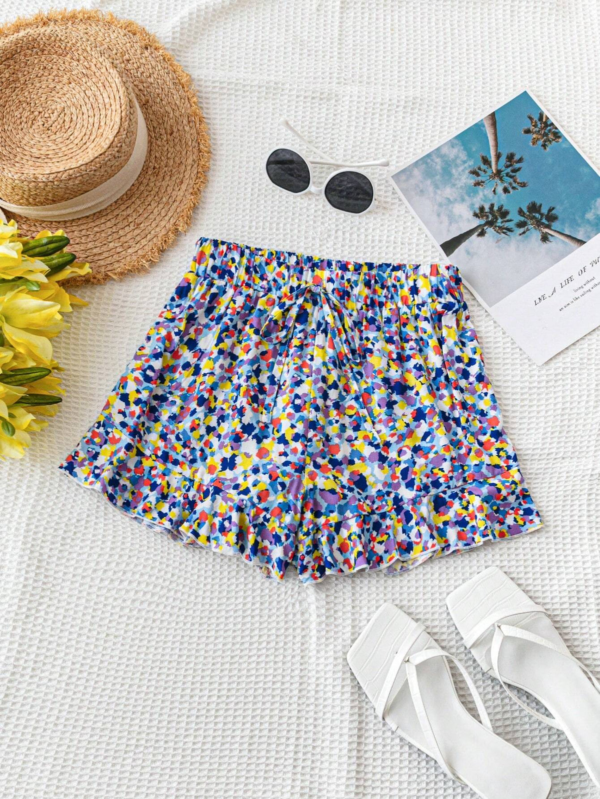 WYWH Ladies' Holiday Leisure All-Over Allover Print Ruffled Hem Shorts