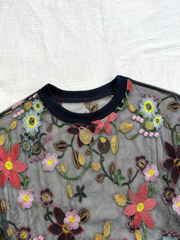 Summer Vacation Women Floral Embroidery Fashion Women Top,Ladies Sexy Lettuce
