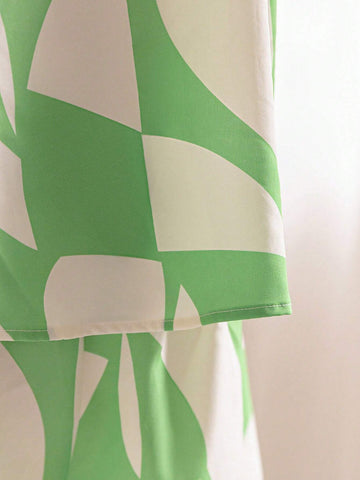 Vacation Casual Random Print Halter Top And Shorts Loose Fitting 2pcs/Set