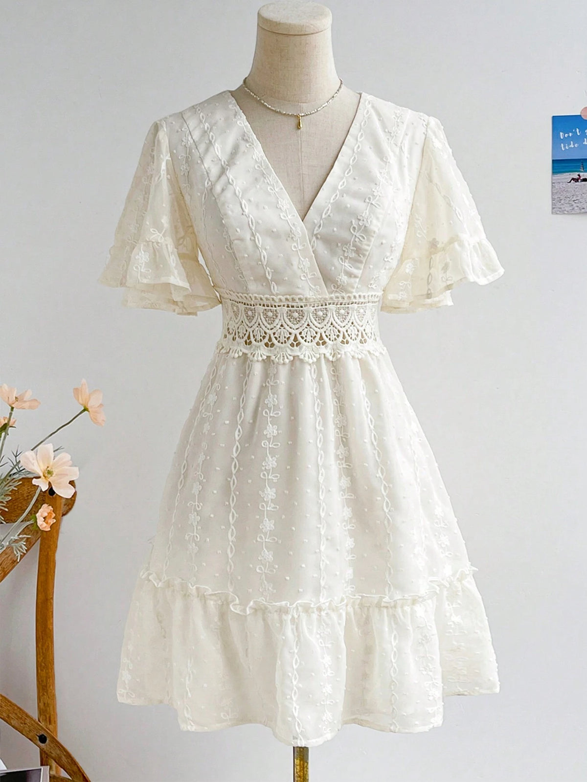 WYWH Women Holiday Casual White V-Neck Ruffle Sleeve Dress With Lace Embroidery And A