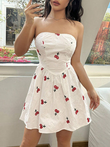 Women's Cherry Pattern Strapless Dress With Ruffled Hem