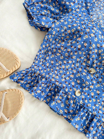 Women's Ditsy Floral Vacation Style Puff Sleeve Shirt With Ruffled Hem, Square Neckline