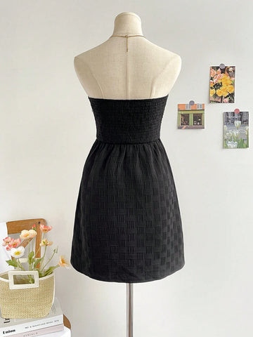 Women's Holiday Style Black Bodycon Dress With Hollowed Out Front And White Bow, Perfect For Wedding Season And Graduation Season