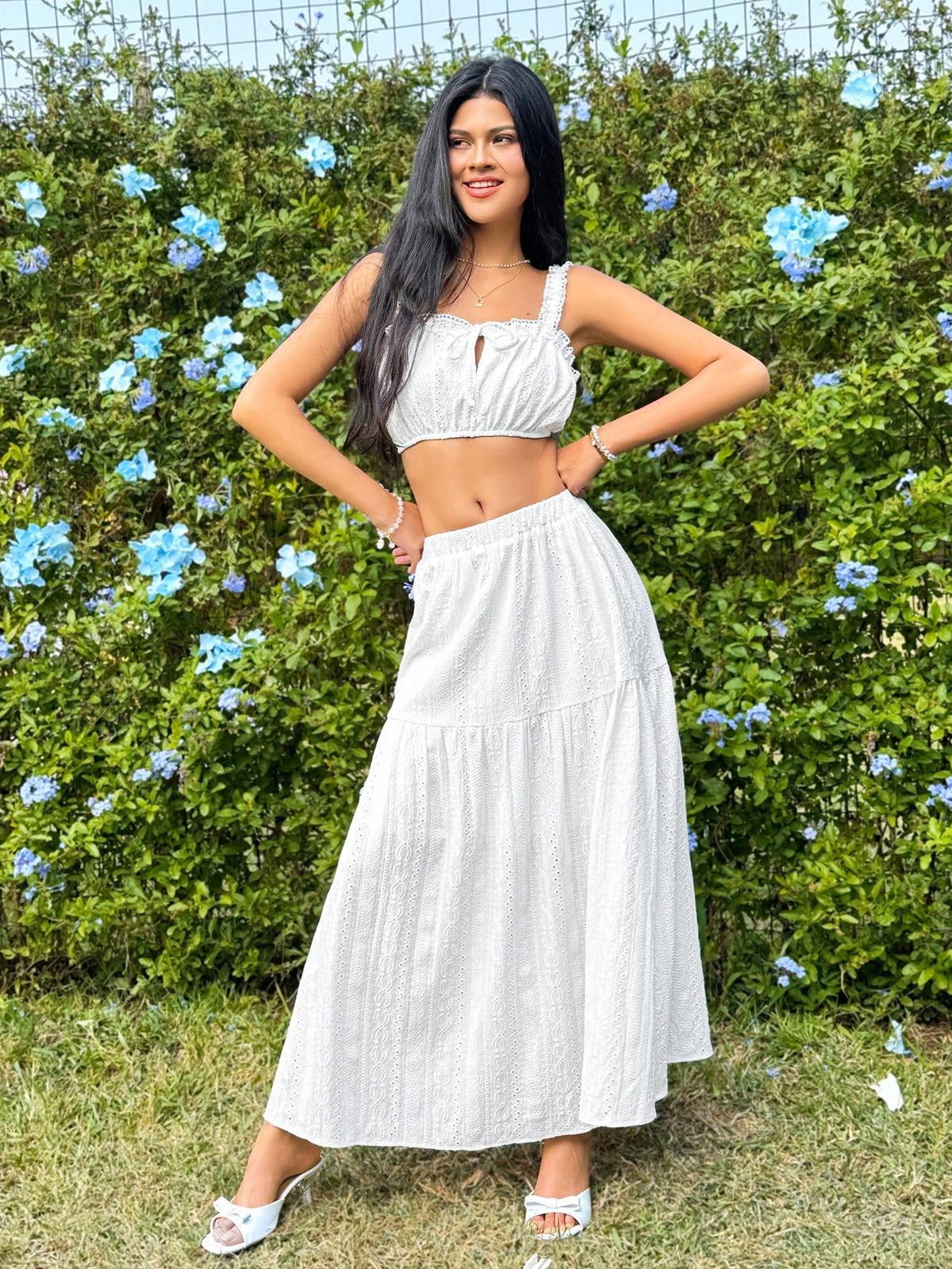 Women's Mushroom Edge Short Cut Camisole Top And Ruffle Hem Skirt Set