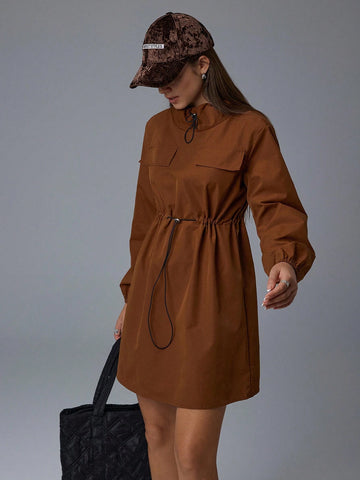 Women's Casual Solid Color Cinched Waist High Neck Flap Detail Short Dress, Spring/Autumn