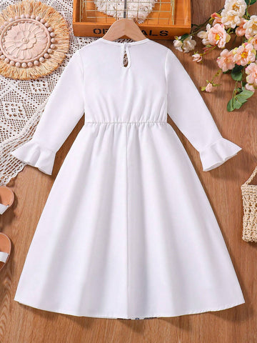 Young Girl Casual Floral Print V-Neck Bell Sleeve Dress