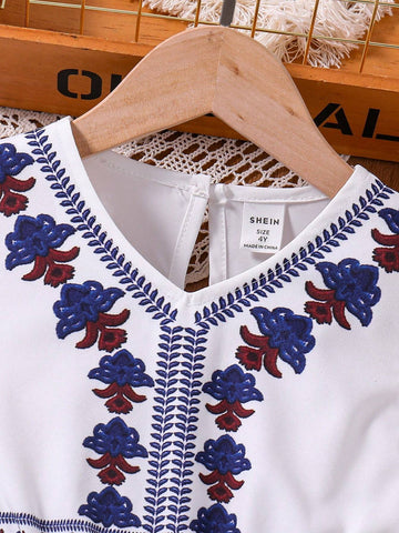 Young Girl Casual Floral Print V-Neck Bell Sleeve Dress