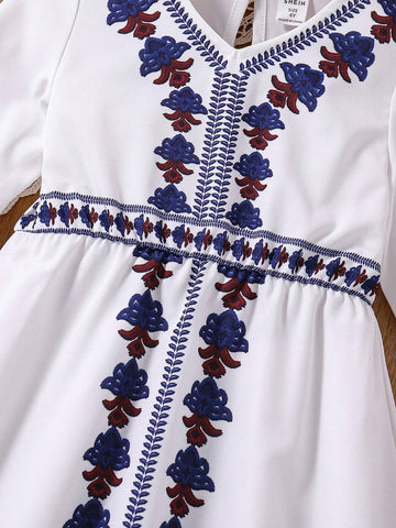 Young Girl Casual Floral Print V-Neck Bell Sleeve Dress