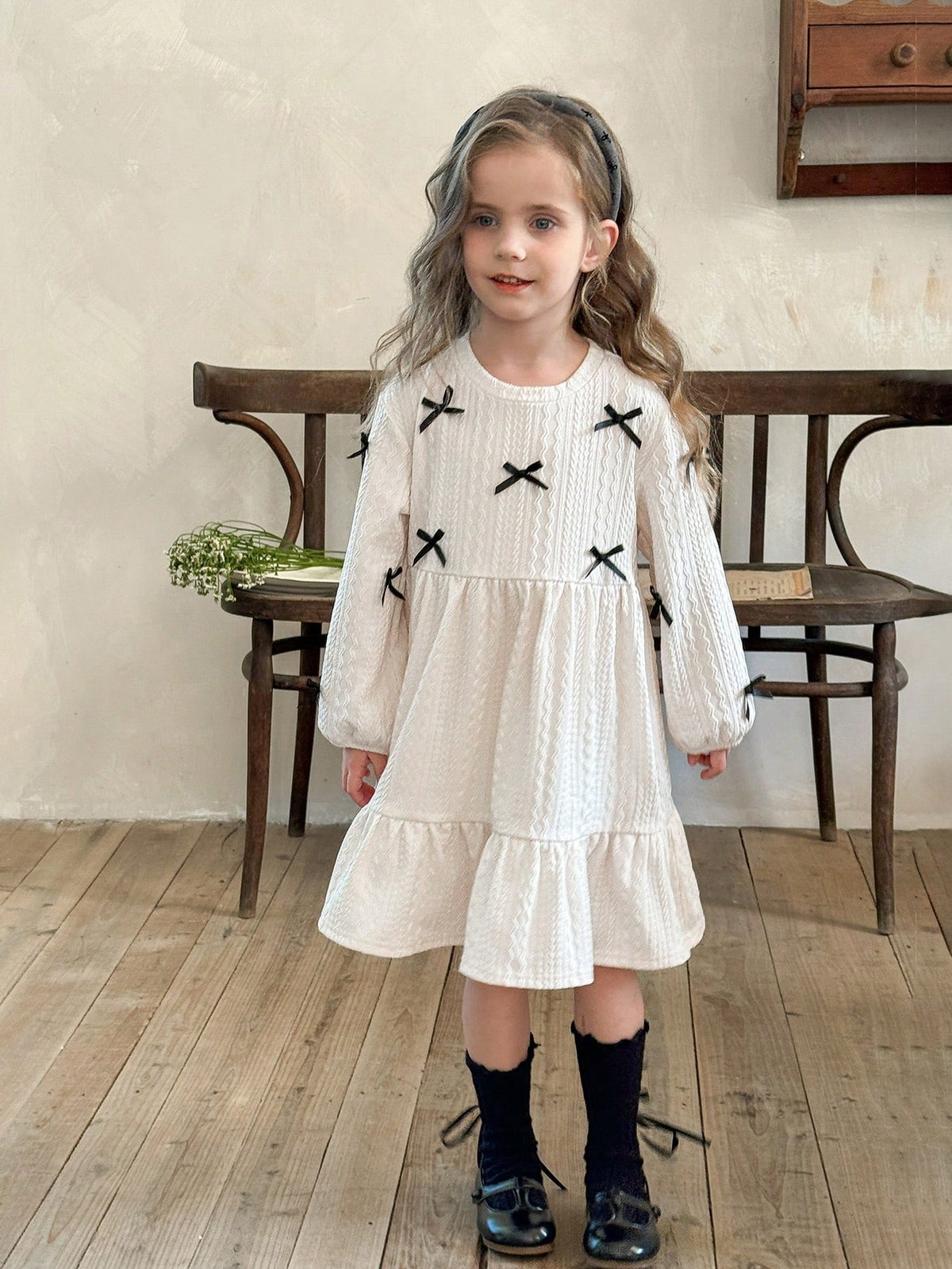 Young Girl Casual Matching Mother-Daughter Bow Decoration Wave Pattern Round Neck Dropped Shoulder Puff Sleeve Waisted Dress