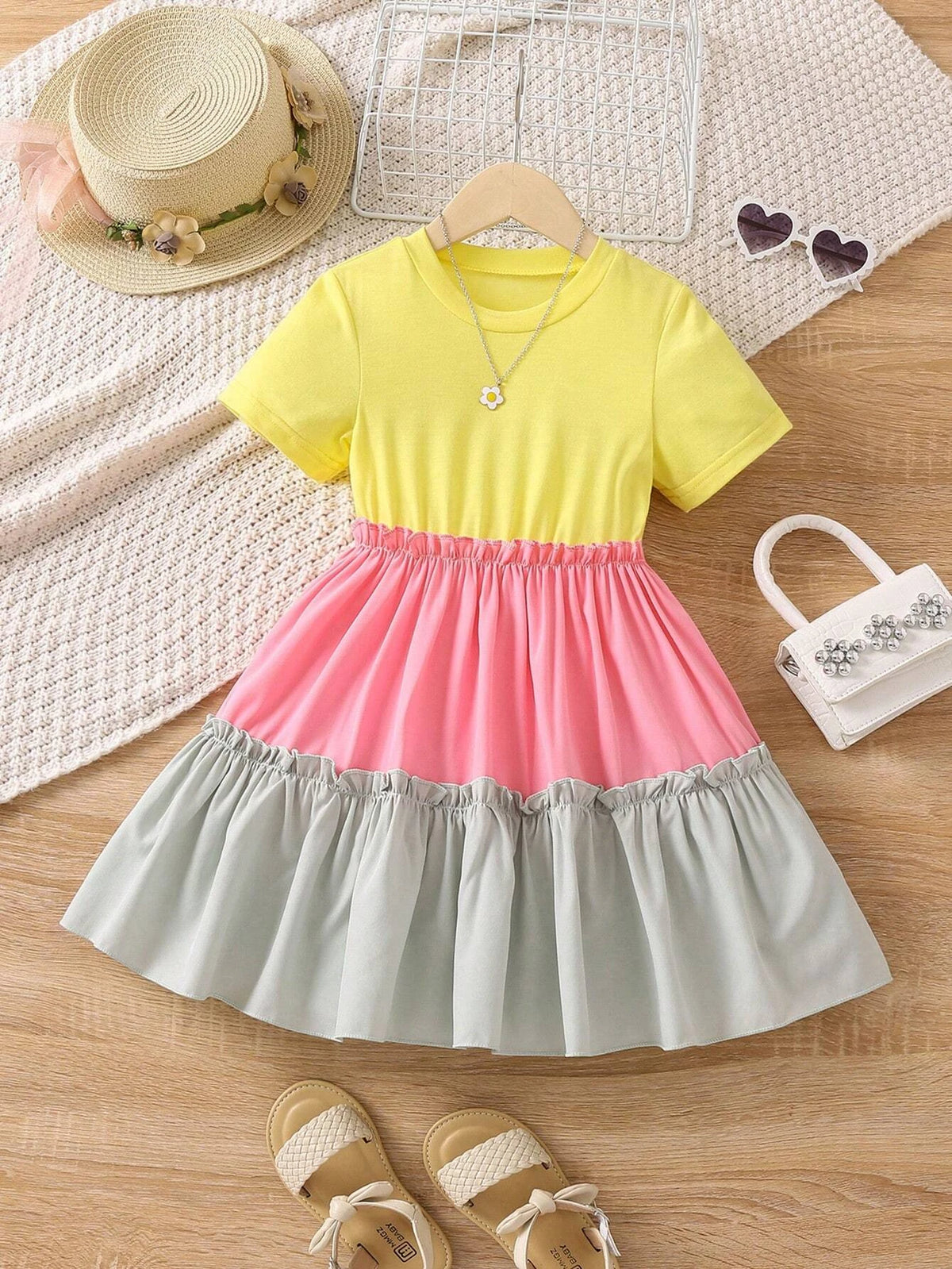 Young Girl Color Block Casual Cute A-line Dress With Round Neckline And Regular Sleeves For Summer
