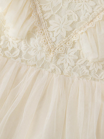 Young Girl Contrast Lace Lantern Sleeve Mesh Dress