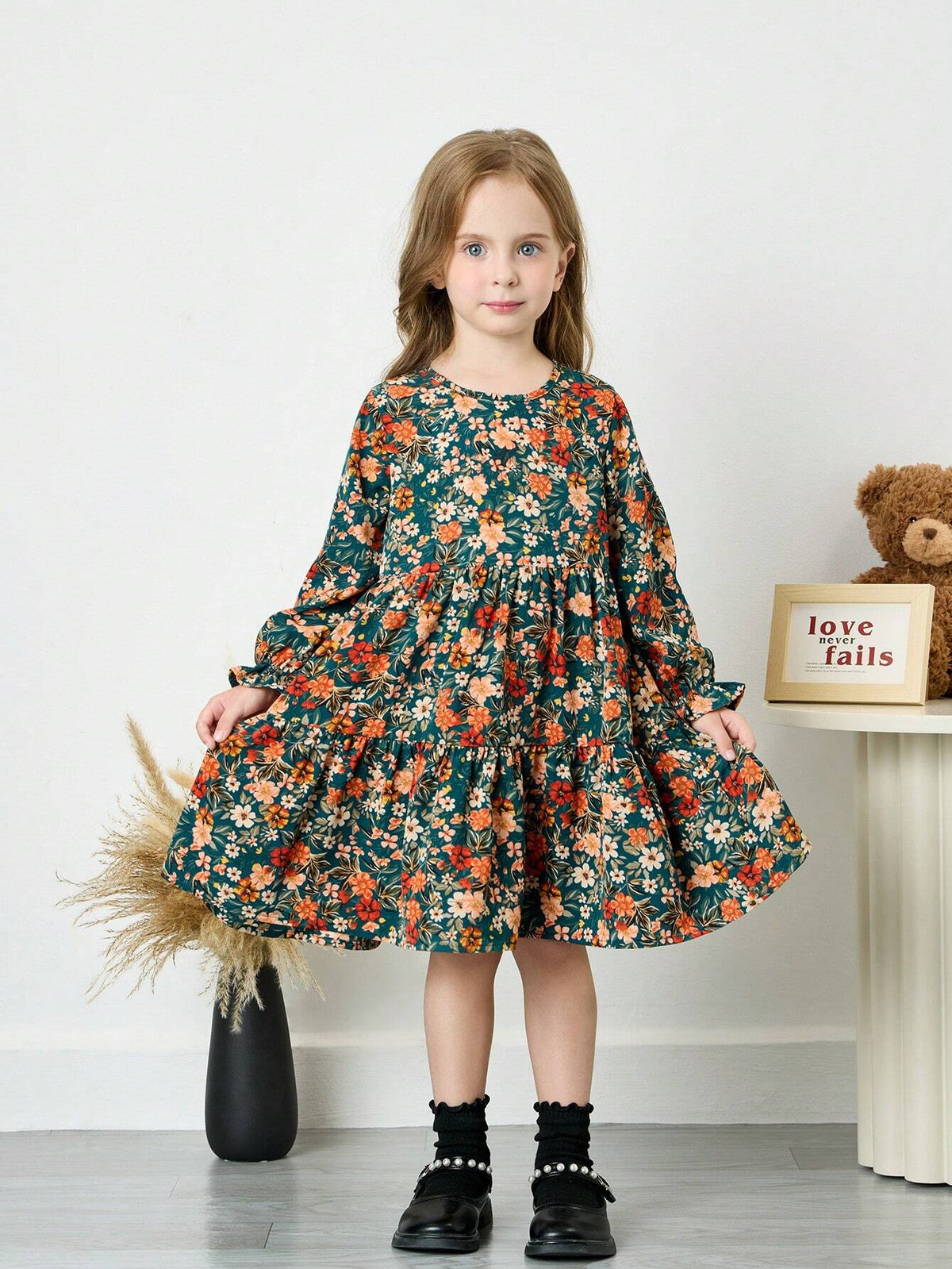 Young Girl Ditsy Floral Slim Fit Casual Round Neck Woven Dress
