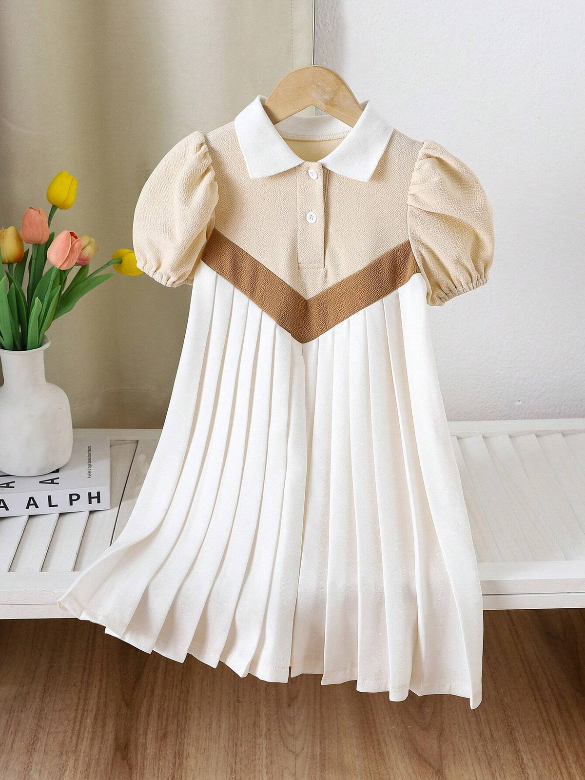 Young Girl Elegant Collared Tri-Color Patchwork Pleated Hem Puff Sleeve Knee-Length Dress