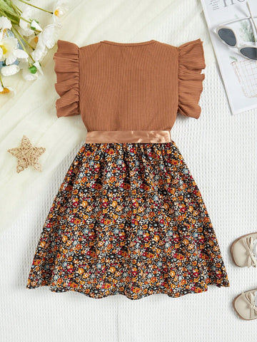Young Girl Floral Dress With Flying Sleeves