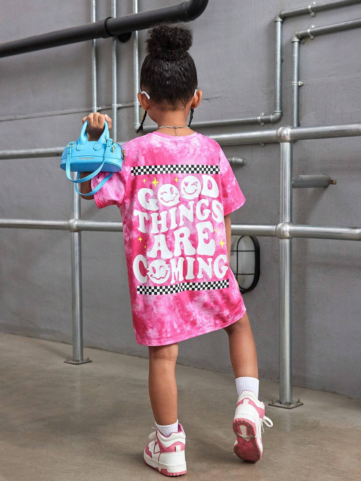 Young Girl Knitted Letter Pattern Loose Fit Casual Dress With Round Neck