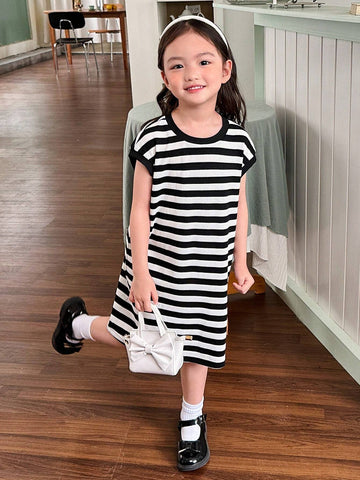 Young Girl Knitted Striped Sleeveless Loose Casual Dress With Bowknot And Round Neck