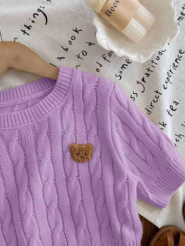 Young Girl Round Neck Short Sleeve Bear Graphic Casual Knit Sweater