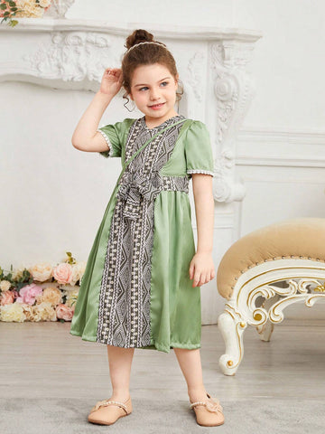 Young Girl Spring & Autumn Casual Fashionable Vacation Style Short Sleeve Dress With Geometric Print, Shoulder Bag Decoration And Belt